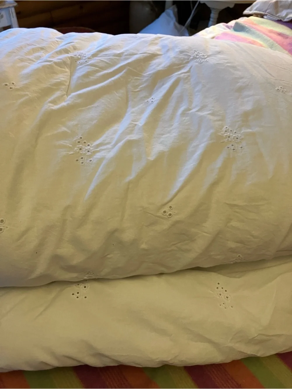100% cotton eyelet floral white Queen comforter Rachel & Zoe
